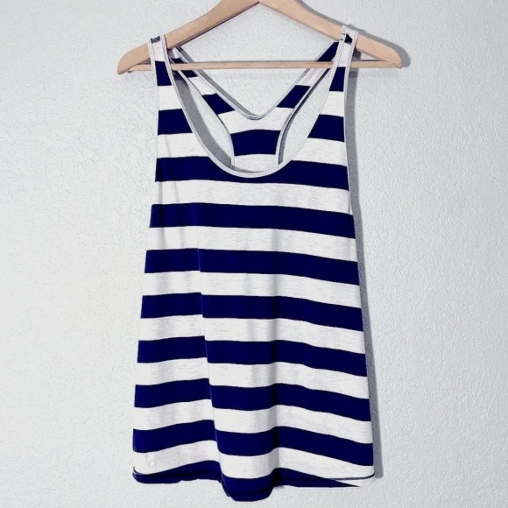 🦊 Lululemon stripped racer back tank top